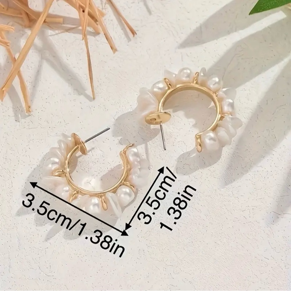 Baroque Pearl Gold Hoop Huggie Earrings New - Picture 5 of 6